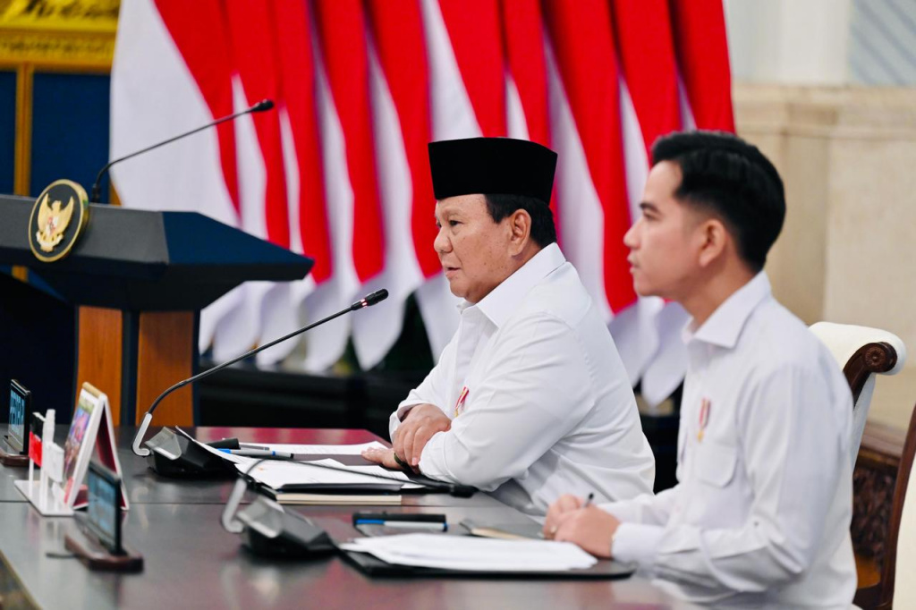Presiden Prabowo Subianto Pimpin sidang Sidang Kabinet Paripurna membahas percepatan pemulihan bencana di Aceh dan Sumatera (Ashar/Foto: BiroSetpres/SinPo.id)