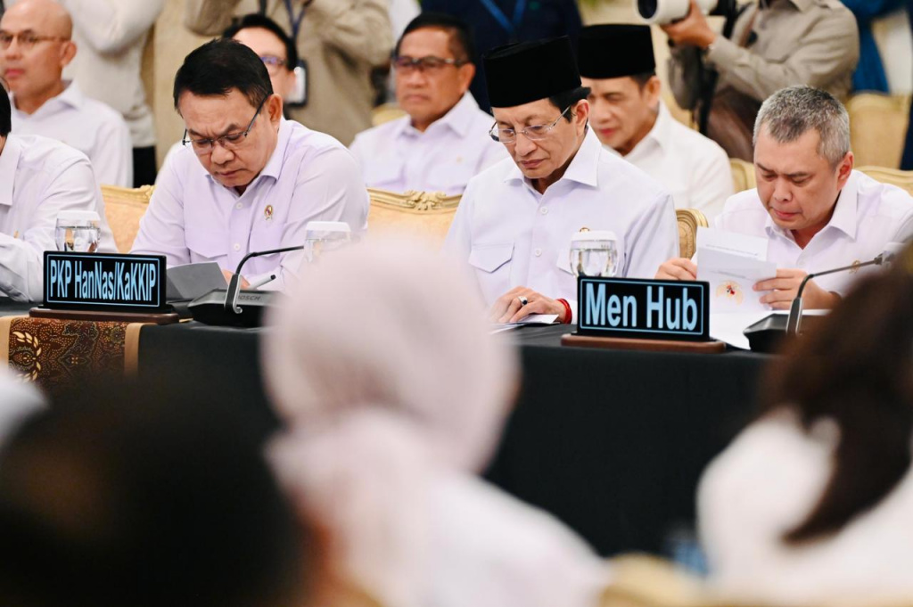 Presiden Prabowo Subianto Pimpin sidang Sidang Kabinet Paripurna membahas percepatan pemulihan bencana di Aceh dan Sumatera (Ashar/Foto: BiroSetpres/SinPo.id)
