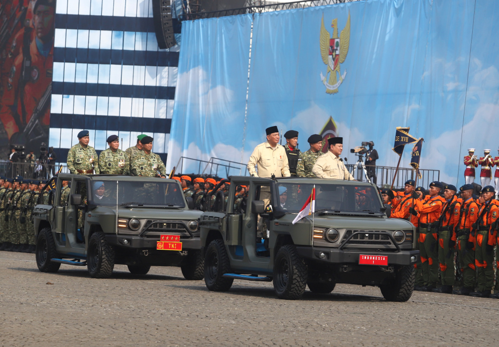 Presiden Prabowo Subianto memimpin Upacara HUT ke-80 TNI di Monas (Ashar/SinPo.id)