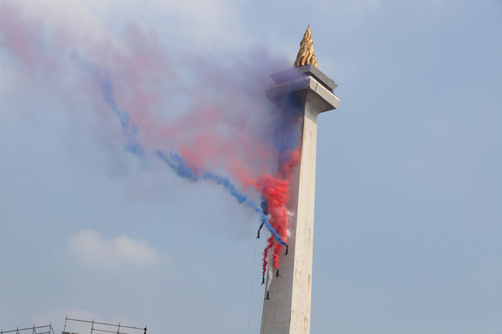 Puncak HUT ke-80 TNI di Monas (Ashar/SinPo.id)