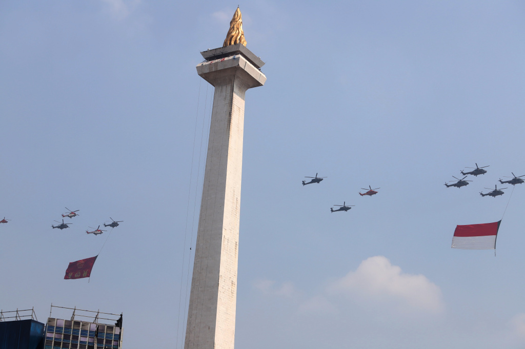 Presiden Prabowo Subianto memimpin Upacara HUT ke-80 TNI di Monas (Ashar/SinPo.id)