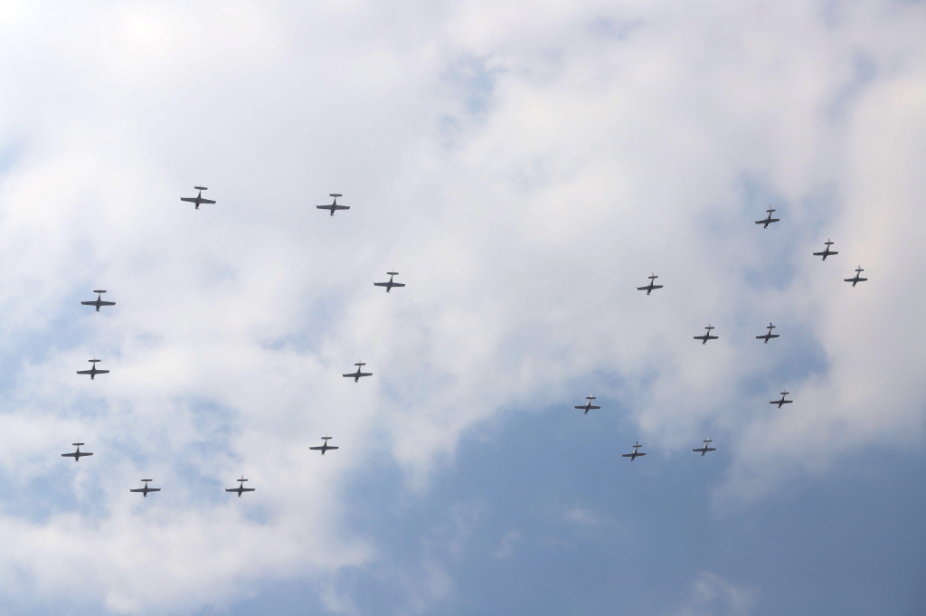 Presiden Prabowo Subianto memimpin Upacara HUT ke-80 TNI di Monas (Ashar/SinPo.id)
