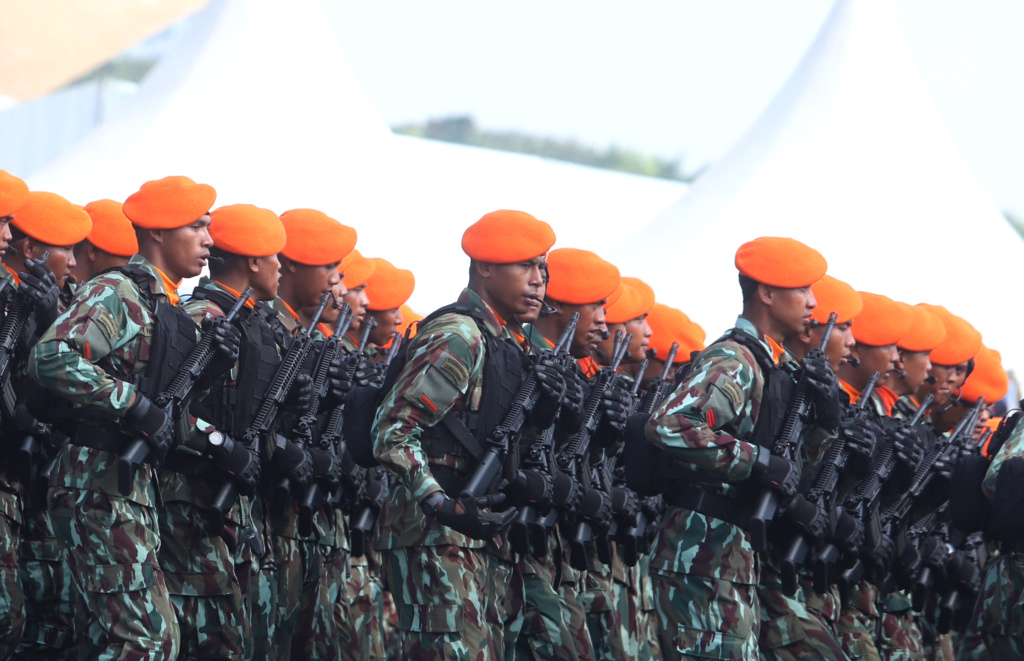 Presiden Prabowo Subianto memimpin Upacara HUT ke-80 TNI di Monas (Ashar/SinPo.id)