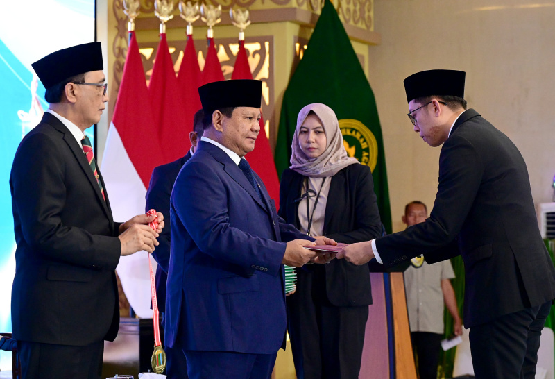 Presiden Prabowo resmi melakukan pengukuhan 1.451 Hakim (Ashar/Foto:Biro-Setpres/SinPo.id)