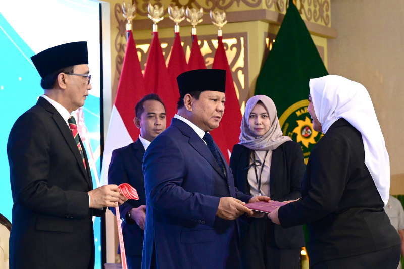 Presiden Prabowo resmi melakukan pengukuhan 1.451 Hakim (Ashar/Foto:Biro-Setpres/SinPo.id)
