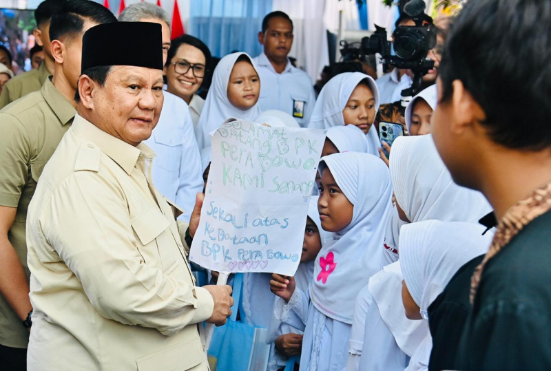 Presiden Prabowo Subianto resmi luncurkan Program Hasil Terbaik Cepat (PHTC) dalam peringati Hari Pendidikan Nasional (Ashar/Foto:Laily-Setpres/SinPo.id)