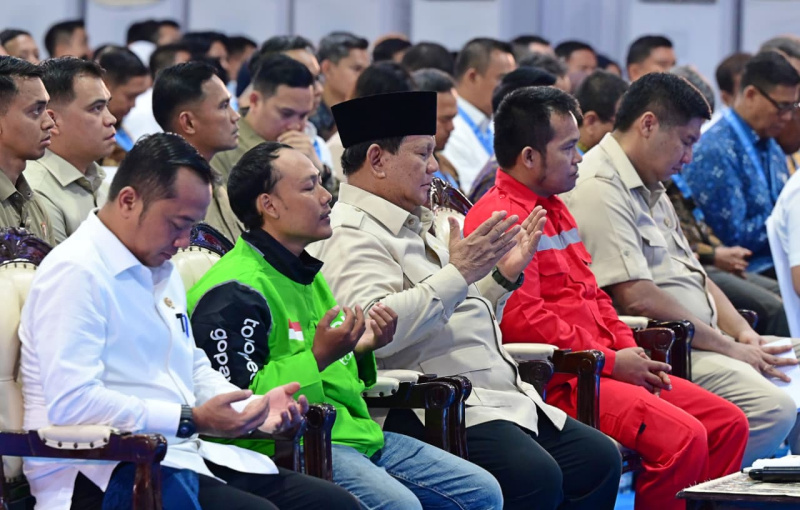 Presiden Prabowo bagikan rumah KPR sebanyak 26.000 unit (Ashar/Foto: BiroSetpres/SinPo.id)