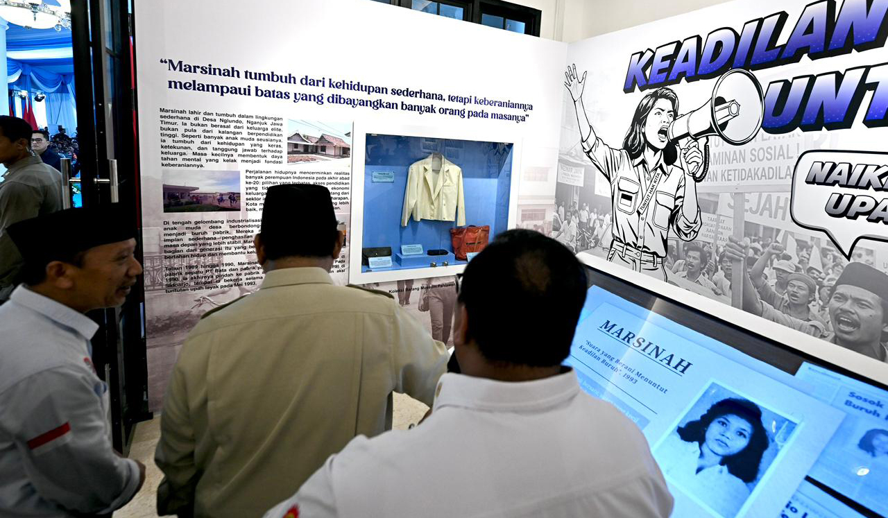 Prabowo resmikan museum ibu Marsinah. (Agus Priatna/BPMI Setpres/SinPo.id)