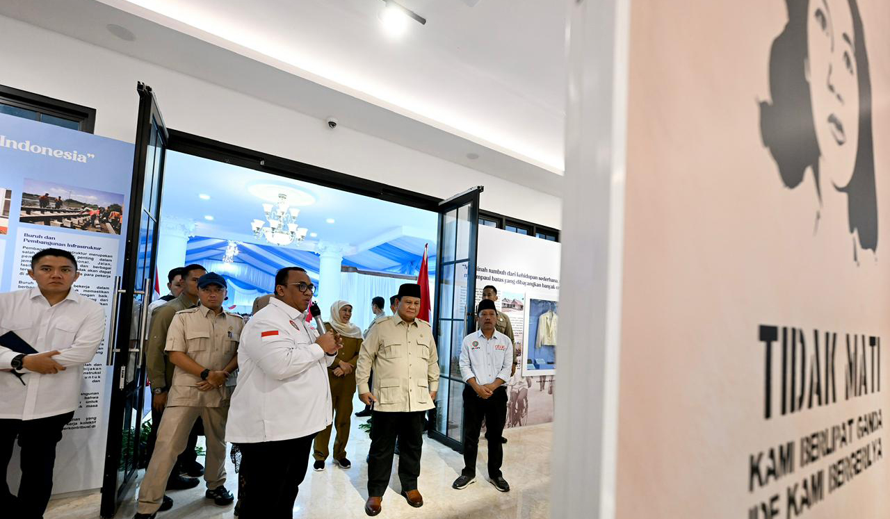 Prabowo resmikan museum ibu Marsinah. (Agus Priatna/BPMI Setpres/SinPo.id)