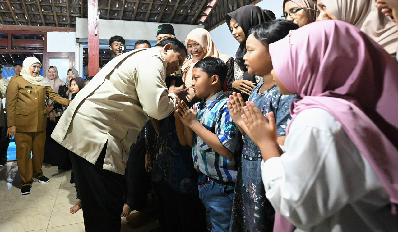 Prabowo resmikan museum ibu Marsinah. (Agus Priatna/BPMI Setpres/SinPo.id)