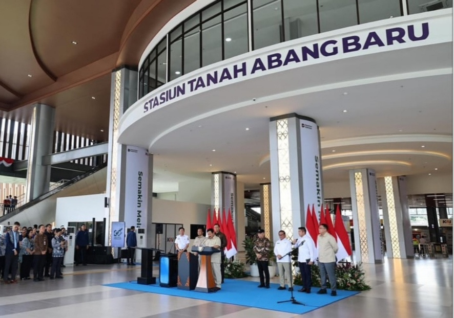 Presiden Prabowo Subianto meresmikan Stasiun Tanah Abang Baru(Ashar/Foto: BiroSetpres/SinPo.id)