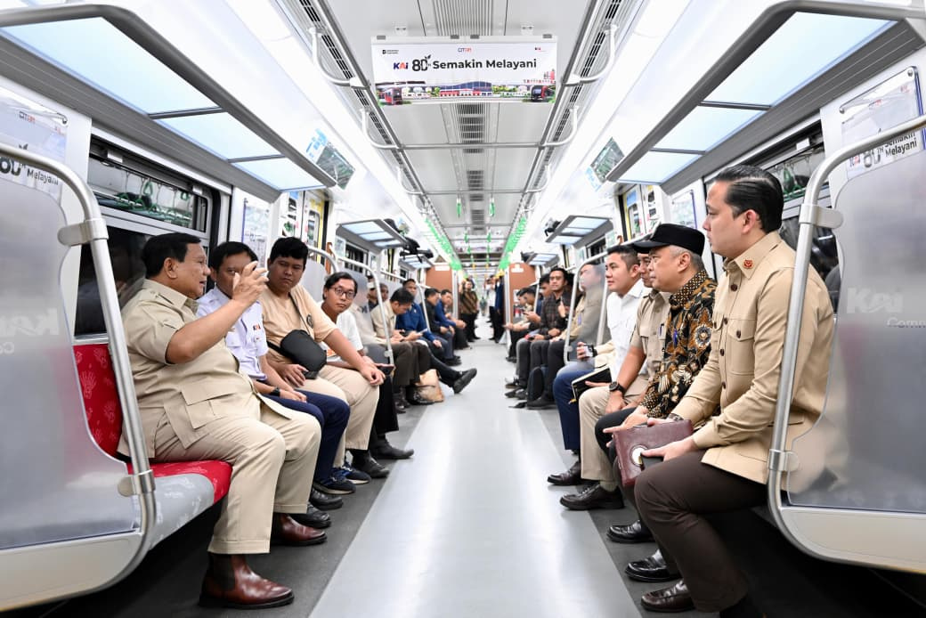 Presiden Prabowo Subianto meresmikan Stasiun Tanah Abang Baru(Ashar/Foto: BiroSetpres/SinPo.id)