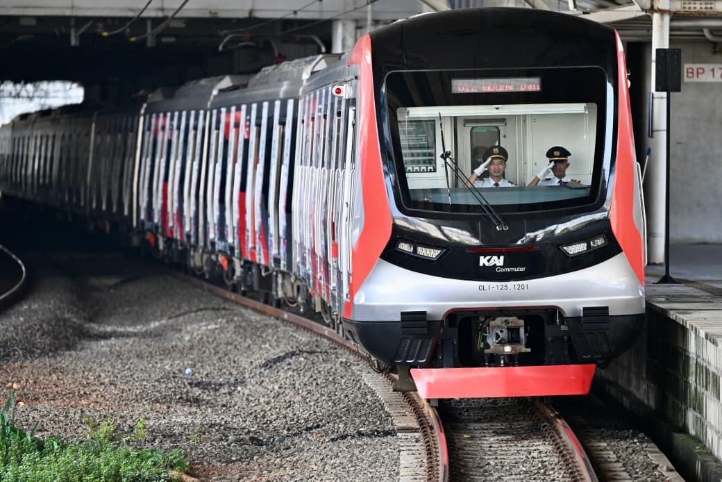 Presiden Prabowo Subianto meresmikan Stasiun Tanah Abang Baru(Ashar/Foto: BiroSetpres/SinPo.id)