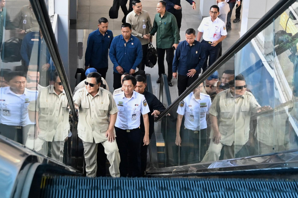 Presiden Prabowo Subianto meresmikan Stasiun Tanah Abang Baru(Ashar/Foto: BiroSetpres/SinPo.id)