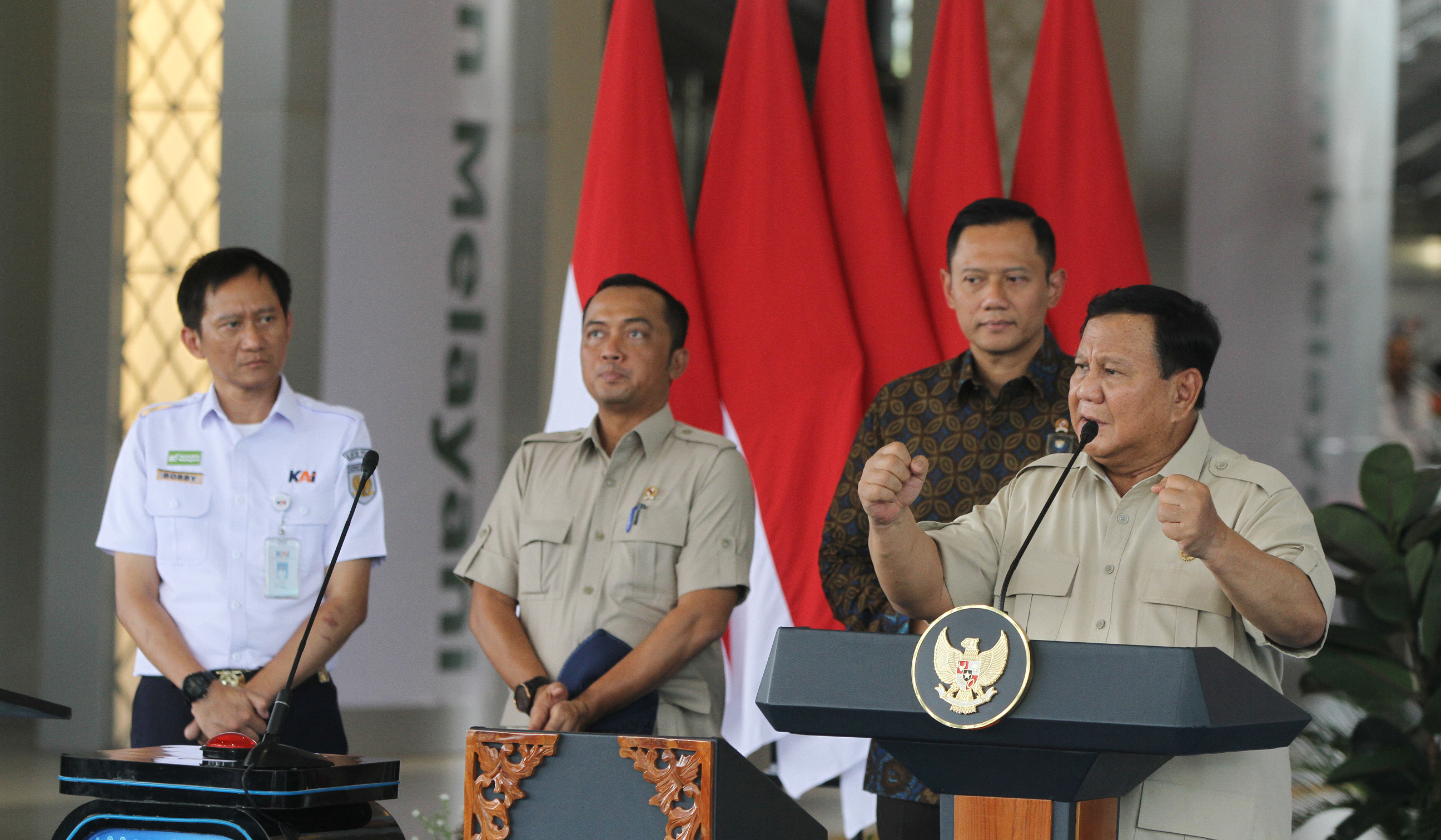 Prabowo resmikan Stasiun Tanah Abang. (Agus Priatna/SinPo.id)