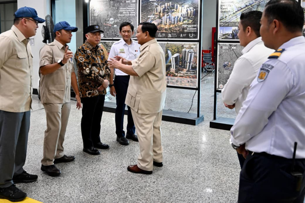 Presiden Prabowo Subianto meresmikan Stasiun Tanah Abang Baru(Ashar/Foto: BiroSetpres/SinPo.id)