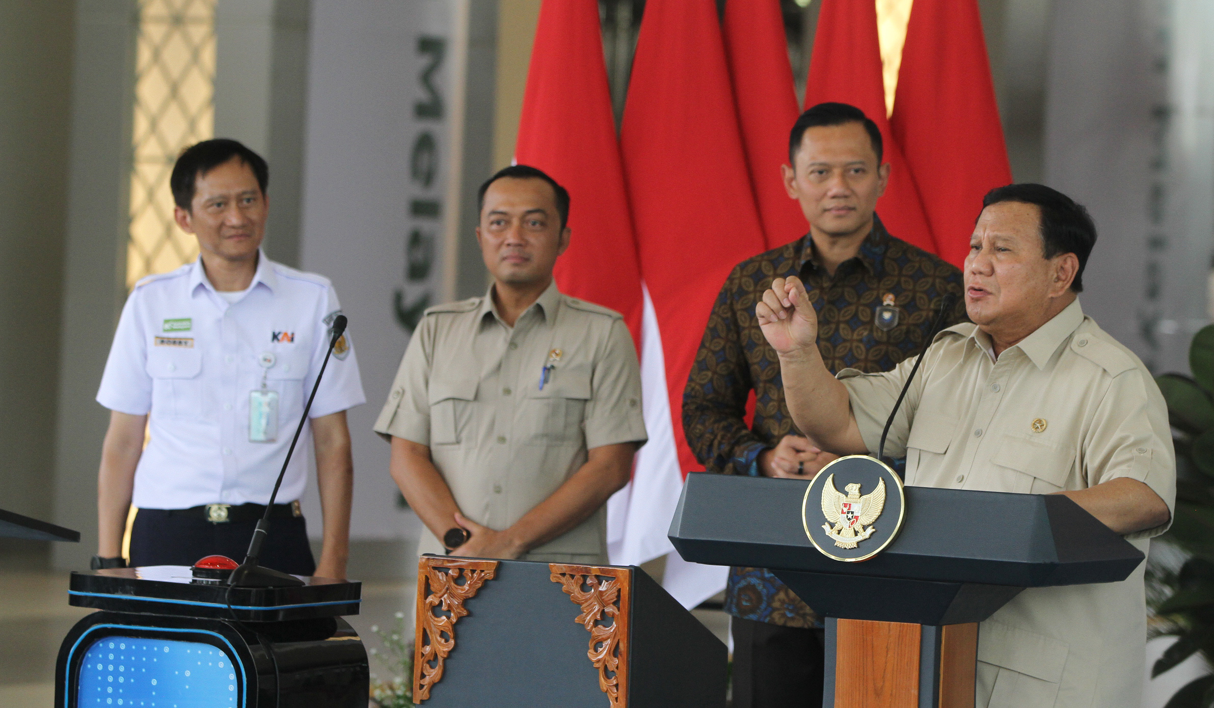 Prabowo resmikan Stasiun Tanah Abang. (Agus Priatna/SinPo.id)