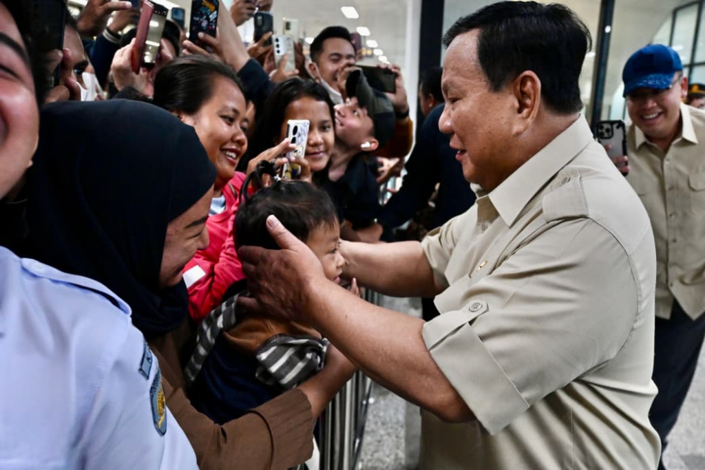 Presiden Prabowo Subianto meresmikan Stasiun Tanah Abang Baru(Ashar/Foto: BiroSetpres/SinPo.id)