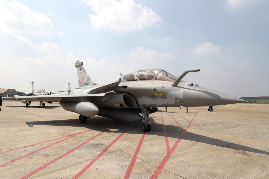 Presiden Prabowo Subianto menyerahkan Jet Tempur Rafale, Falcon 8, Radar dan Rudal buatan Prancis di Lanud Halim Perdanakusuma (Ashar/SinPo.id)