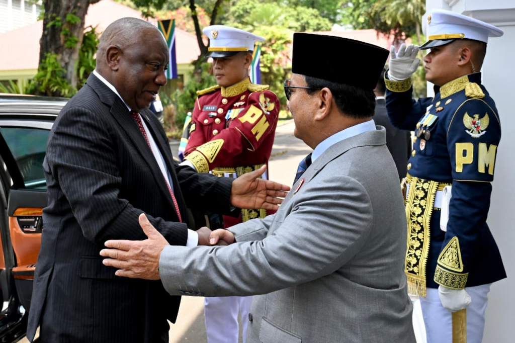Presiden Prabowo menerima kunjungan kenegaraan Presiden Afrika Selatan Cyril Ramaphosa membahas kerja sama ekonomi dan keamanan (Ashar/Foto: BiroSetpres/SinPo.id)
