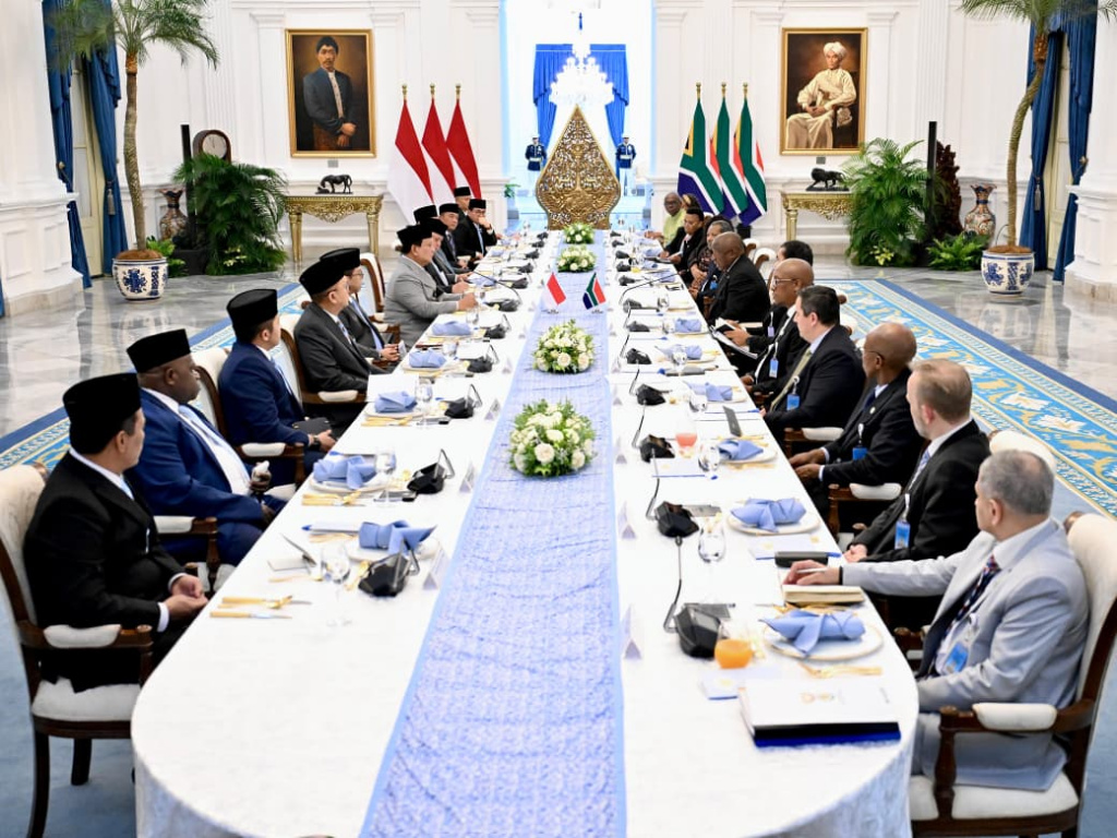 Presiden Prabowo menerima kunjungan kenegaraan Presiden Afrika Selatan Cyril Ramaphosa membahas kerja sama ekonomi dan keamanan (Ashar/Foto: BiroSetpres/SinPo.id)