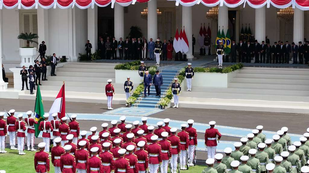 Presiden Prabowo menerima kunjungan kenegaraan Presiden Brazil Lula da Silva di Istana Merdeka (Ashar/Foto: BiroSetpres/SinPo.id)