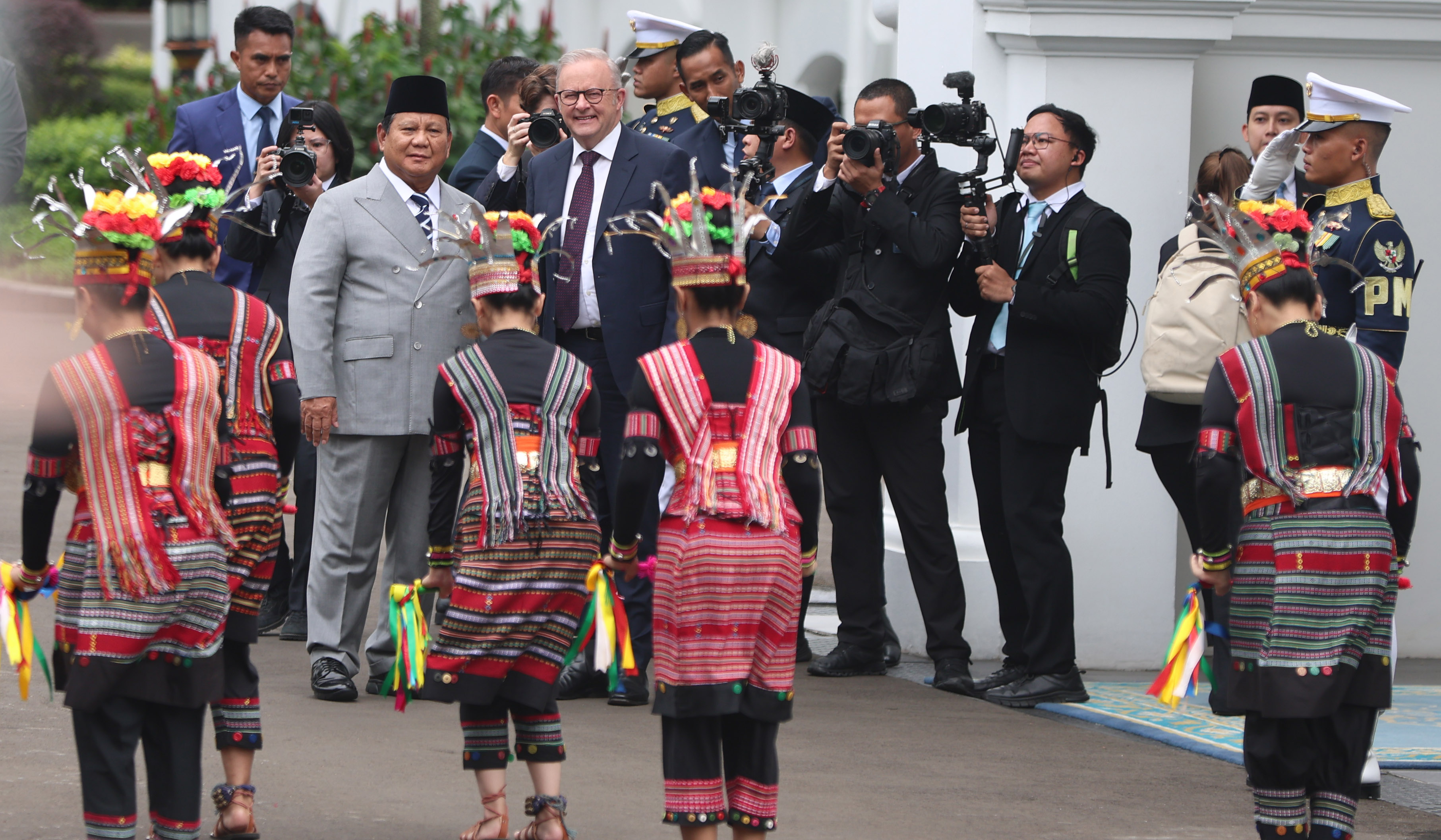 Prabowo saat menerima kunjungan kenegaraan PM Australia. (Agus Priatna/SinPo.id)