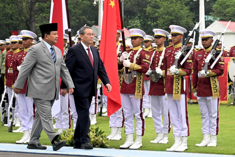 Presiden Prabowo menerima kunjungan kenegaraan PM China Li Qiang di Istana Merdeka (Ashar/Foto:Cahyo-Biropers/SinPo.id)