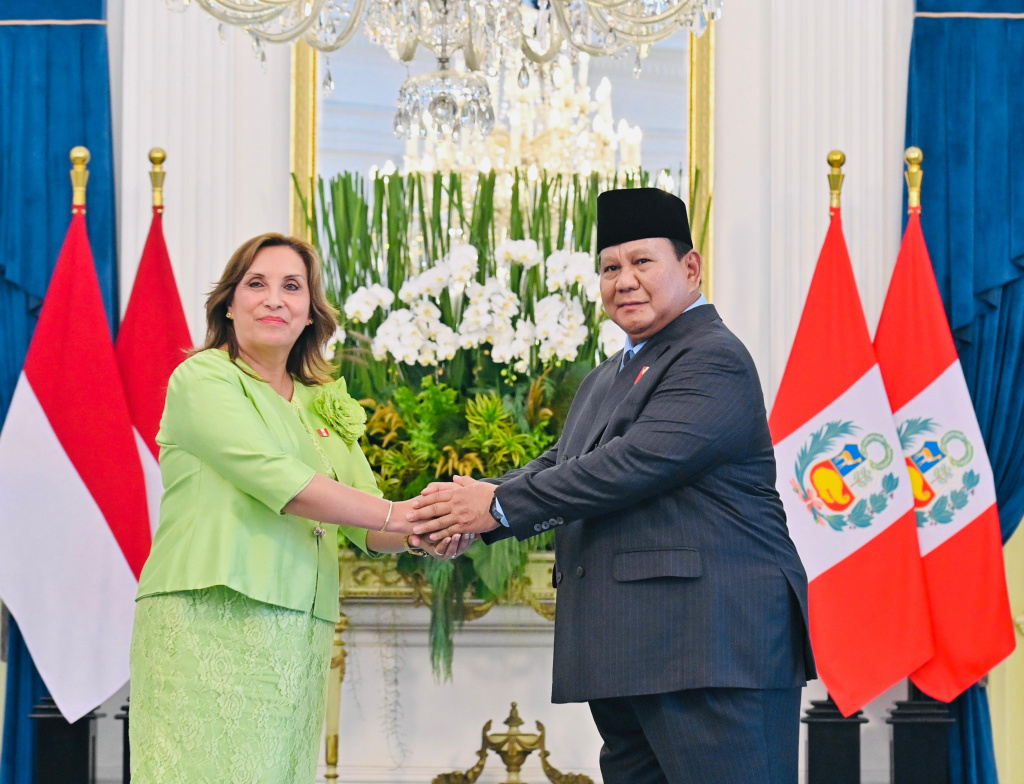 Presiden Prabowo menerima kunjungan kenegaraan Presiden Peru Dina Ercilia Boluarte Zegarra di Istana Merdeka (Ashar/Foto:LailyRachev Biro Setpres/SinPo.id)