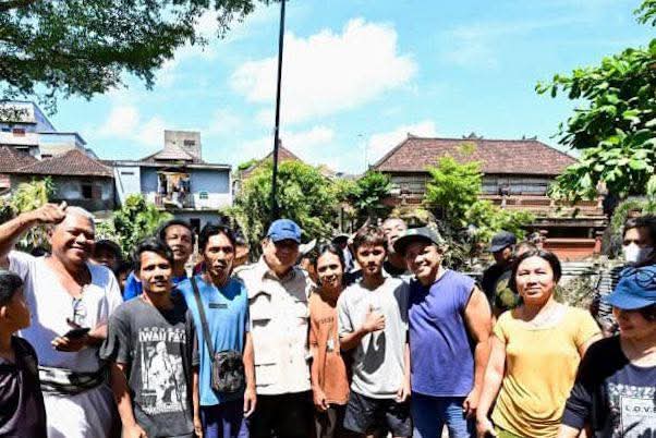 Presiden Prabowo Subianto meninjau korban banjir di Bali (Ashar/Foto: BiroSetpres/SinPo.id)