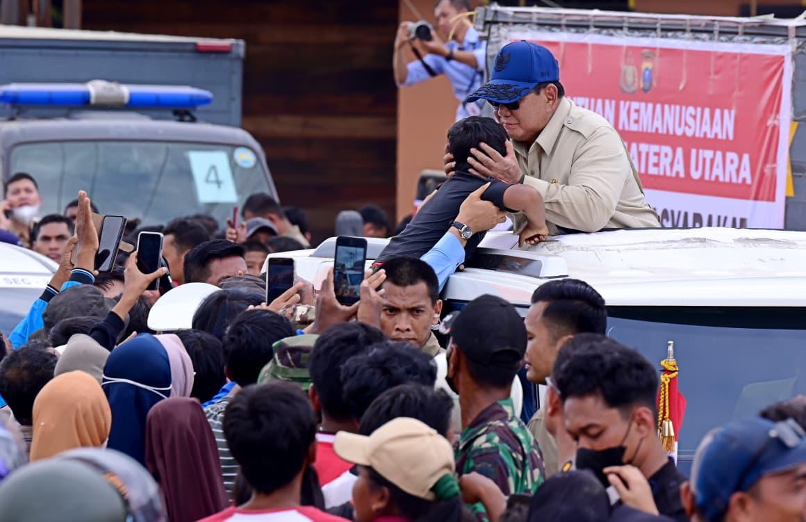 Presiden Prabowo Subianto kembali meninjau korban bencana banjir bandang di Kabupaten Tamiang Provinsi Aceh (Ashar/Foto: BiroSetpres/SinPo.id)