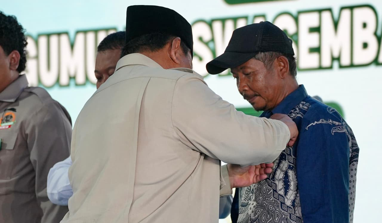 Presiden Prabowo, saat menghadiri acara panen raya di Karawang. (Agus Priatna/SinPo.id/BPMI Setpres)