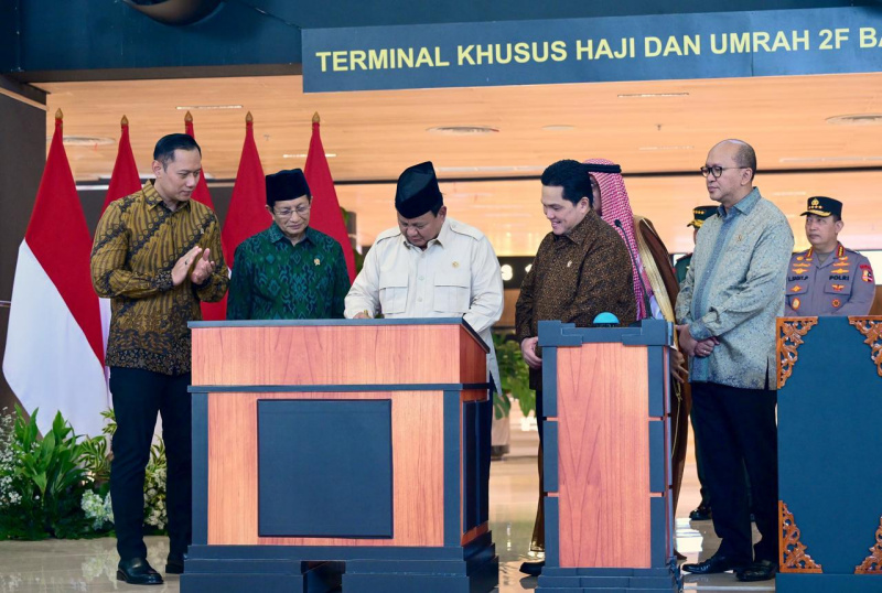 Presiden Prabowo Subianto meresmikan terminal khusus Haji dan Umrah 2F di Bandara Internasional Soekarno Hatta (Ashar/Foto:Muchlis Jr-Setpres/SinPo.id)