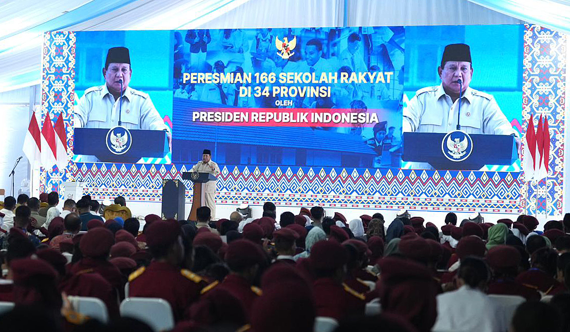 Prabowo resmikan Sekolah Rakyat di Banjarbaru. (Agus Priatna/SinPo.id/BPMI Setpres)