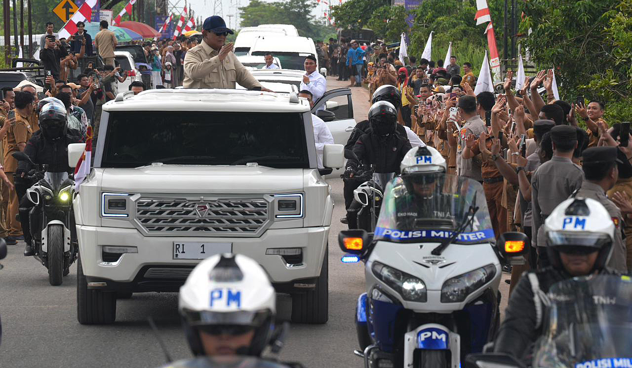 Prabowo resmikan Sekolah Rakyat di Banjarbaru. (Agus Priatna/SinPo.id/BPMI Setpres)