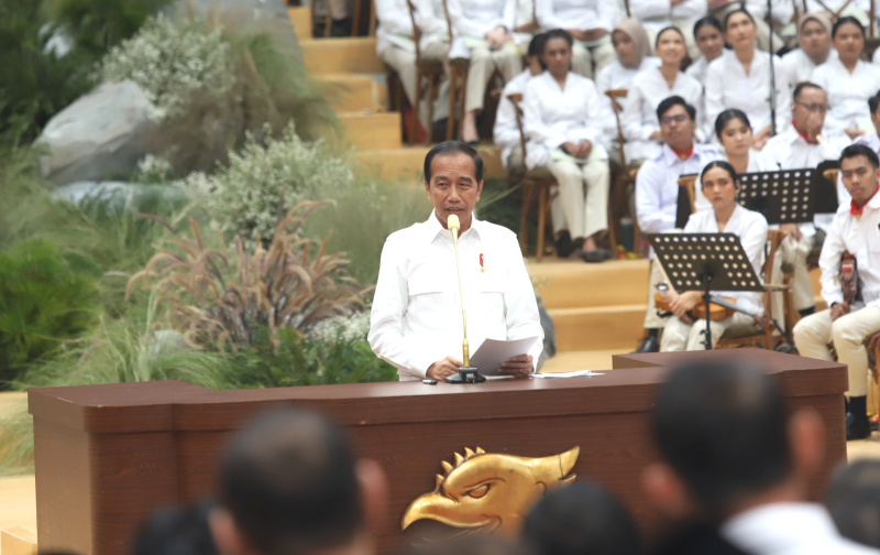 Ketua Umum Partai Gerindra dan juga Presiden terpilih Prabowo Subianto memimpin Rapimnas yang dihadiri oleh Presiden Jokowi di Indonesia GBK Arena (Ashar/SinPo.id)