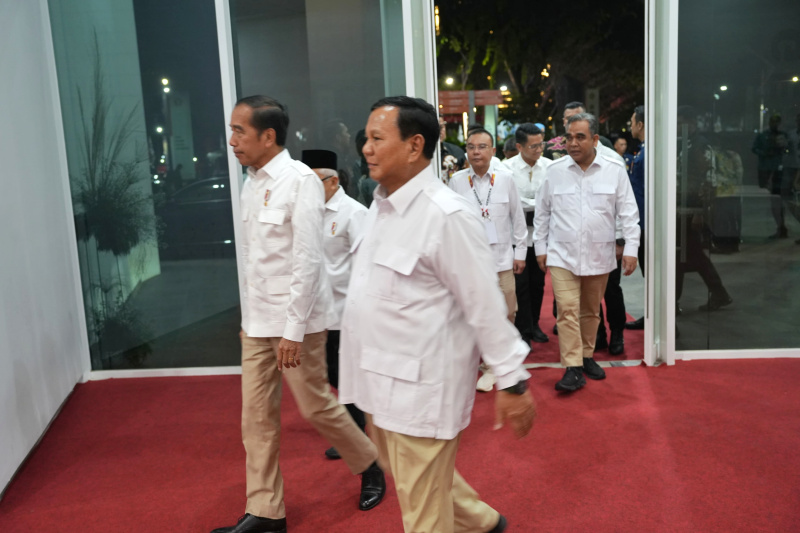 Ketua Umum Partai Gerindra dan juga Presiden terpilih Prabowo Subianto memimpin Rapimnas yang dihadiri oleh Presiden Jokowi di Indonesia GBK Arena (Ashar/SinPo.id)