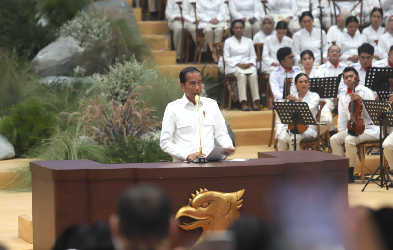 Ketua Umum Partai Gerindra dan juga Presiden terpilih Prabowo Subianto memimpin Rapimnas yang dihadiri oleh Presiden Jokowi di Indonesia GBK Arena (Ashar/SinPo.id)