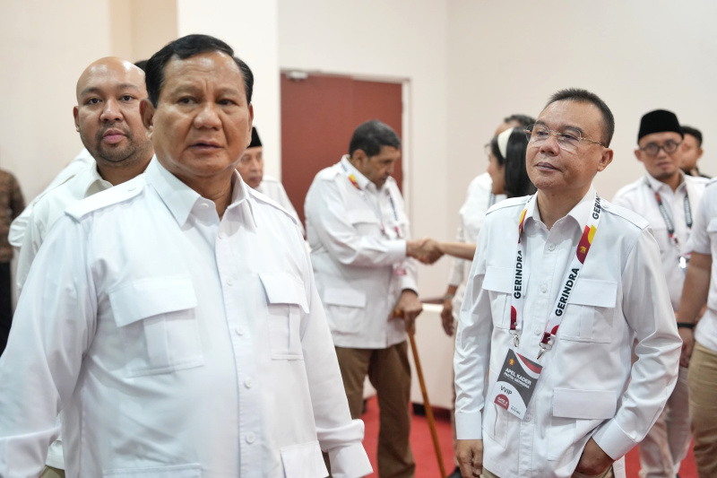 Ketua Umum Partai Gerindra dan juga Presiden terpilih Prabowo Subianto memimpin Rapimnas yang dihadiri oleh Presiden Jokowi di Indonesia GBK Arena (Ashar/SinPo.id)