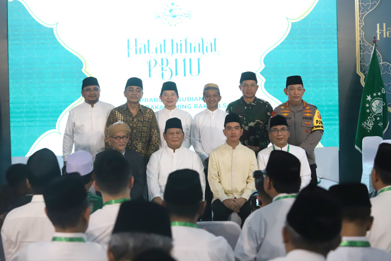 Presiden terpilih Prabowo Subianto dan Wakil Presiden terpilih Gibran Rakabuming Raka menghadiri  acara halal bihalal PBNU (Ashar/SinPo.id)