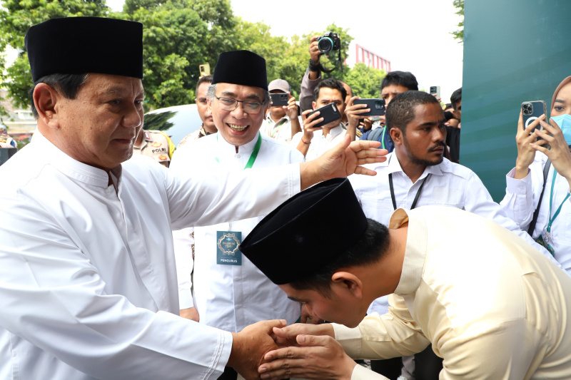 Presiden terpilih Prabowo Subianto dan Wakil Presiden terpilih Gibran Rakabuming Raka menghadiri  acara halal bihalal PBNU (Ashar/SinPo.id)