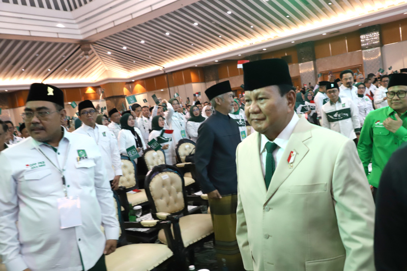 Menhan dan juga Presiden terpilih Prabowo Subianto hadiri Rakornas Legislatif PKB di Hotel Sahid (Ashar/SinPo.id)