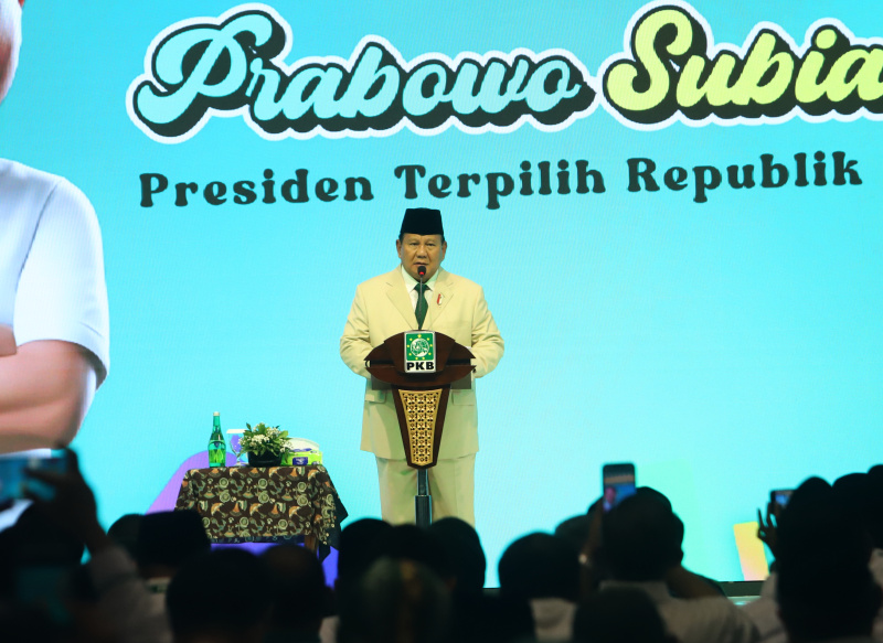 Menhan dan juga Presiden terpilih Prabowo Subianto hadiri Rakornas Legislatif PKB di Hotel Sahid (Ashar/SinPo.id)