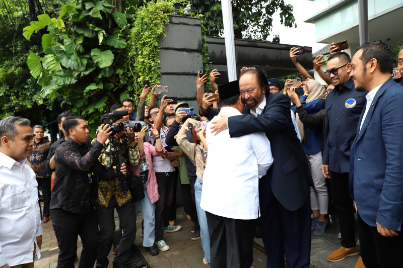 Presiden terpilih 2024-2029 Prabowo Subianto menemui Ketua Umum Partai NasDem Surya Paloh untuk silahturahmi (Ashar/SinPo.id)