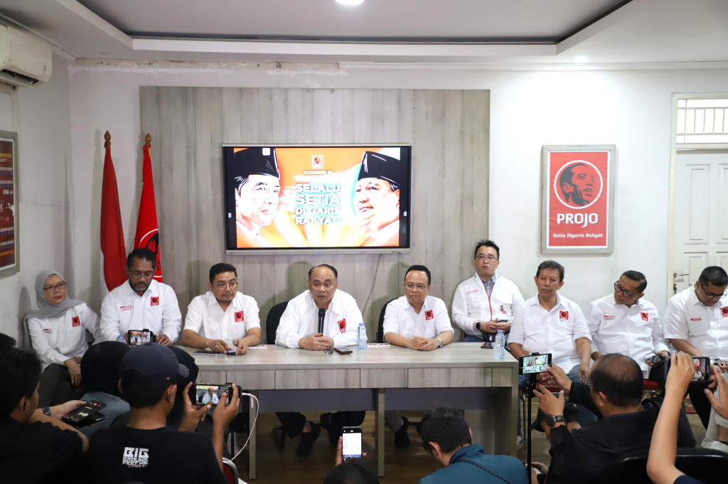 Ketua Umum Projo Budi Arie menggelar konferensi pers terkait akan diselenggarakan Kongres III yang akan dihadiri oleh Jokowi dan Presiden Prabowo Subianto (Ashar/SinPo.id)