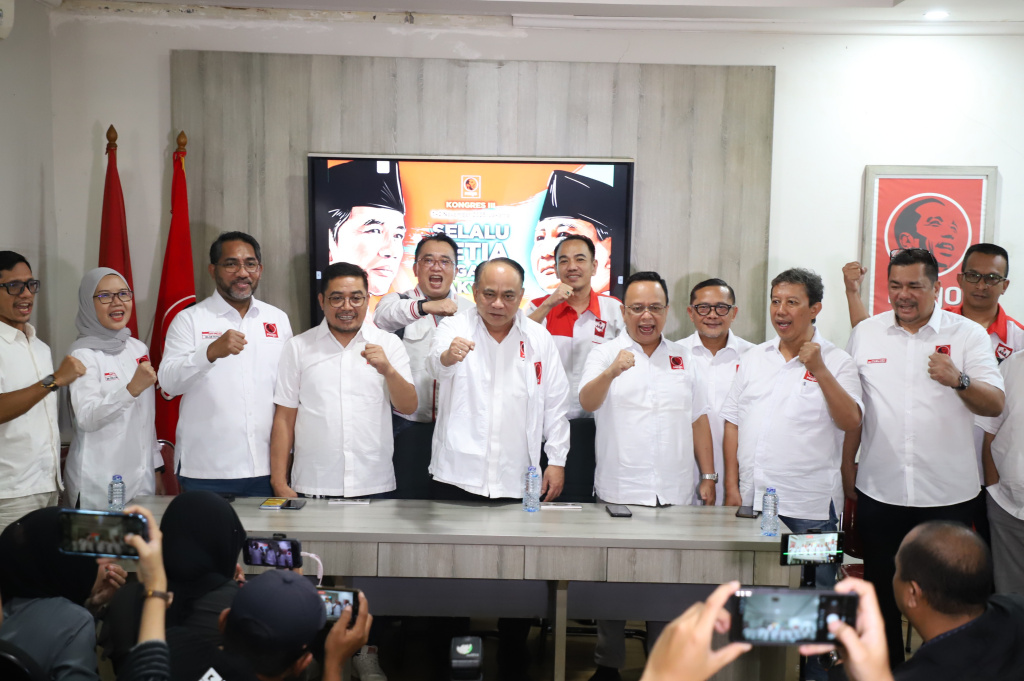Ketua Umum Projo Budi Arie menggelar konferensi pers terkait akan diselenggarakan Kongres III yang akan dihadiri oleh Jokowi dan Presiden Prabowo Subianto (Ashar/SinPo.id)