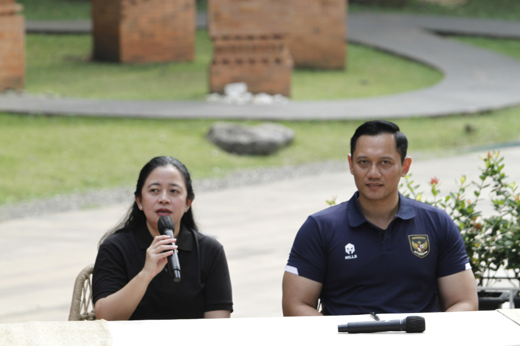 Ketua DPP PDIP Puan Maharani bertemu dengan Ketua Umum Partai Demokrat Agus Harimurti Yudhoyono di Plataran Hutan Kota GBK Senayan (Ashar/SinPo.id)