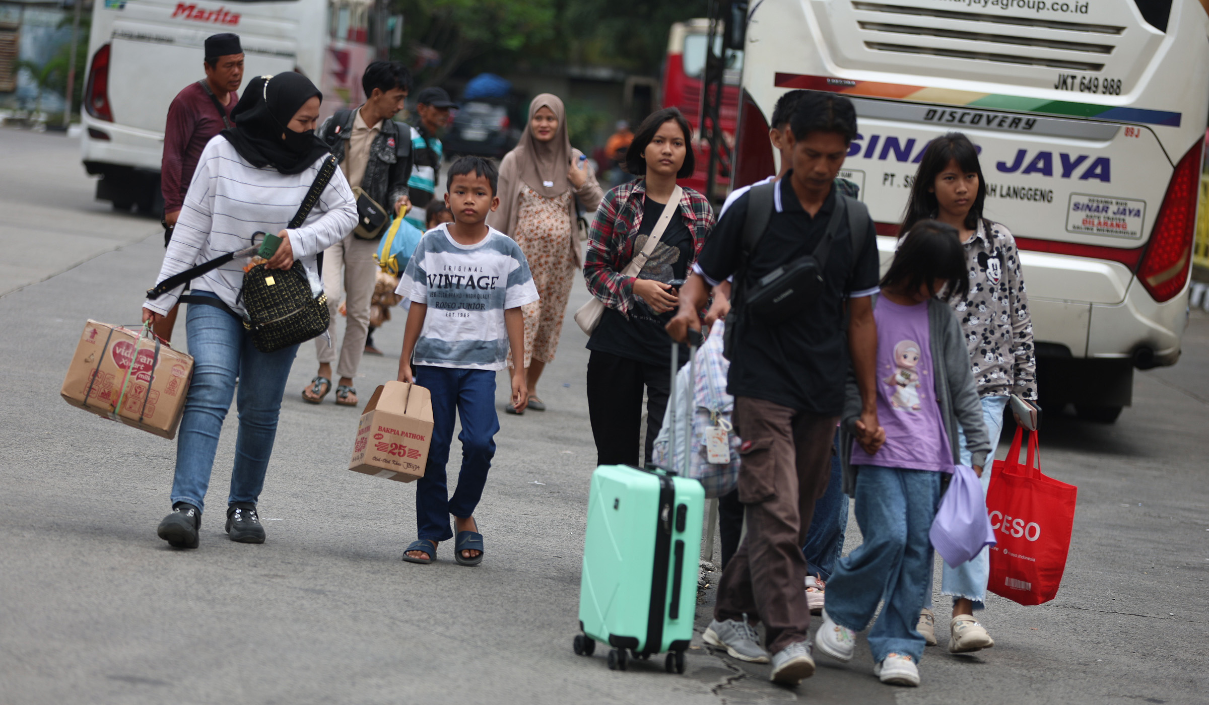 Arus balik Terminal Kampung Rambutan. (Agus Priatna/SinPo.id)