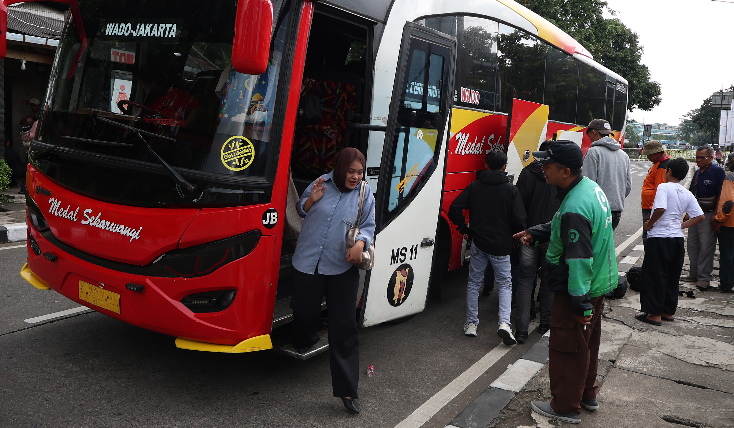 Arus balik Terminal Kampung Rambutan. (Agus Priatna/SinPo.id)