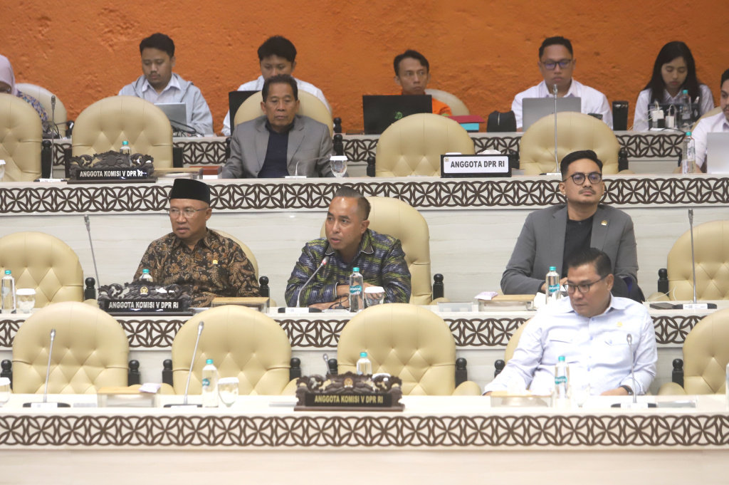 Raker kecelakaan transportasi Komisi V DPR dengan Menteri Perhubungan (Menhub) ditunda (Ashar/SinPo.id)